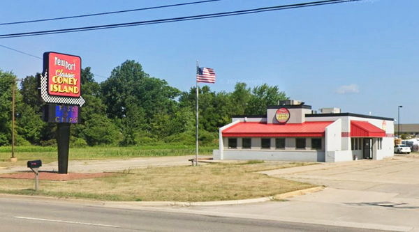 A&W Restaurant - Owosso - 2165 E Main St (newer photo)